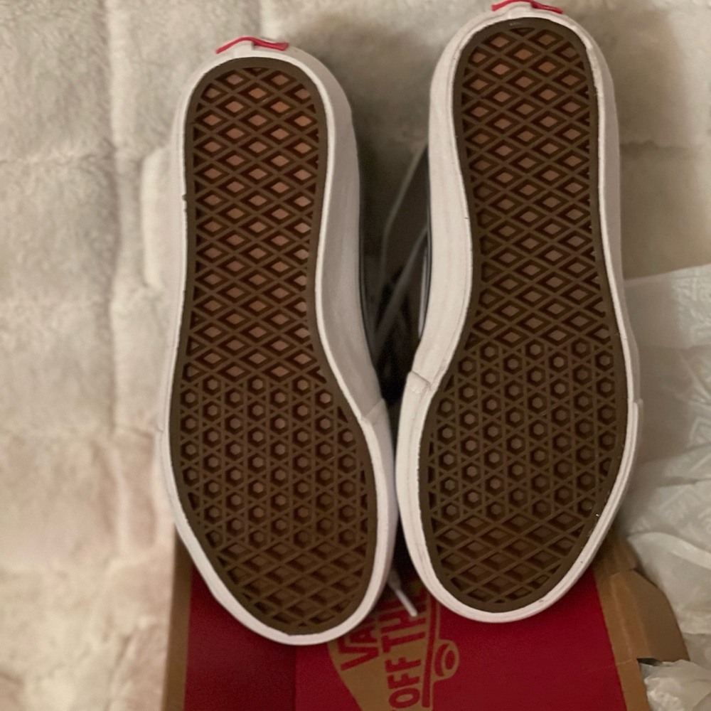 BNWT VANS HI PRO BLACK/WHITE - Picture 5 of 6